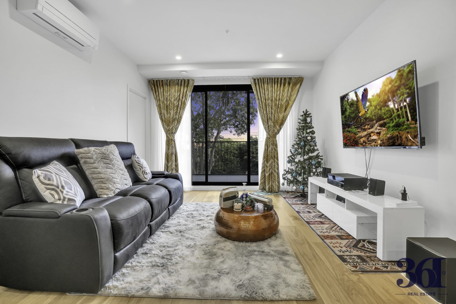 Modern Apartment Available in the Heart of Burwood