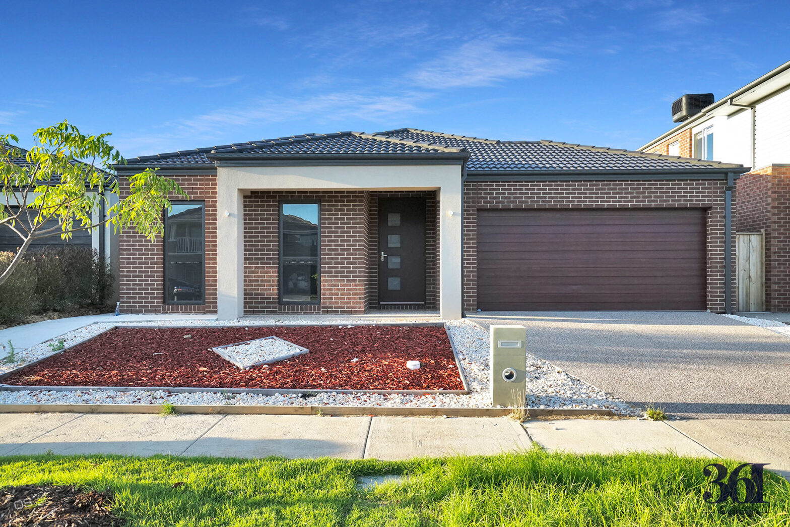 “MODERN HOUSE ON PERFECT LOCATION”