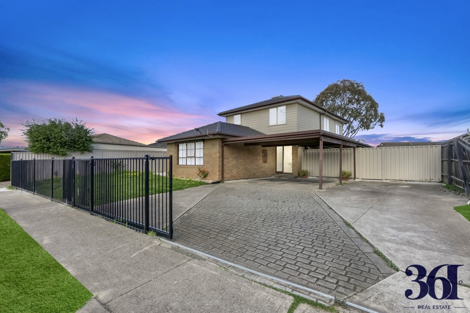 IMMACULATE 5-BEDROOM HOME FOR RENT IN HIGHLY DESIRABLE BELLBRIDGE ESTATE-JUST MINUTES FROM BELLBRIDGE PRIMARY SCHOOL, SHOPS, AND PUBLIC TRANSPORT!