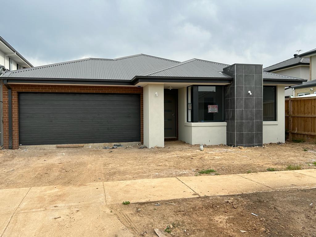 BRAND NEW SPACIOUS 4 BEDROOM HOME FOR RENT IN WERRIBEE