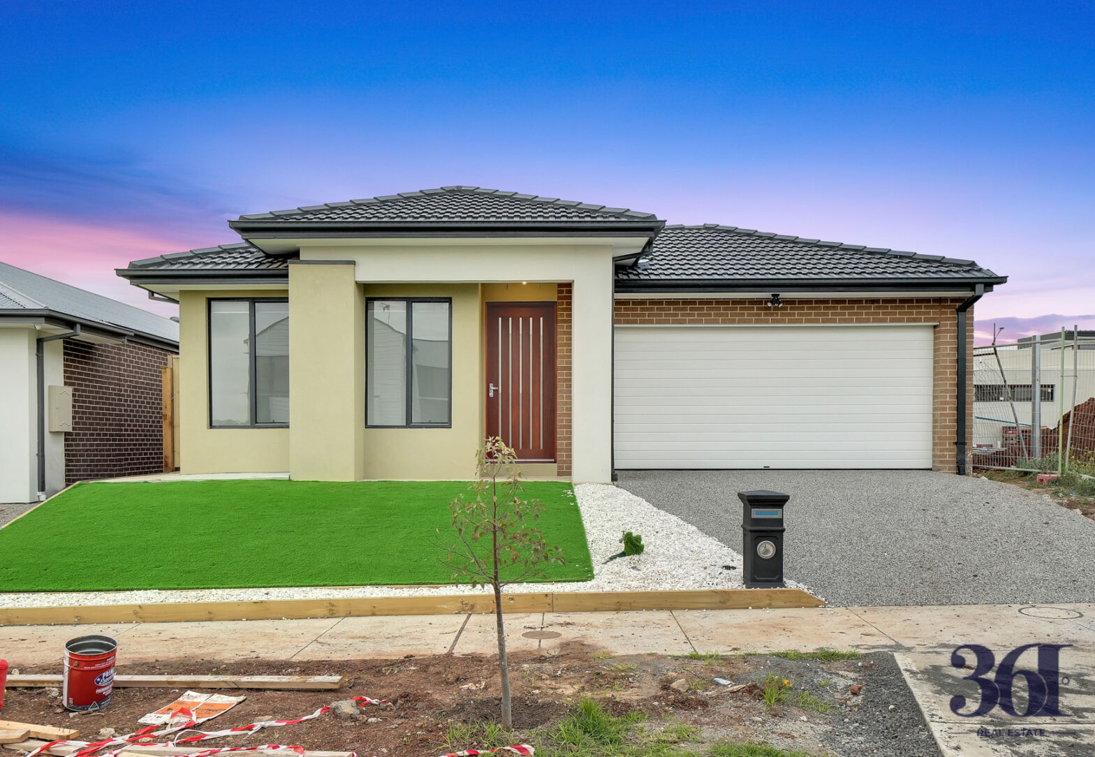 BRAND NEW – READY TO MOVE IN!!!