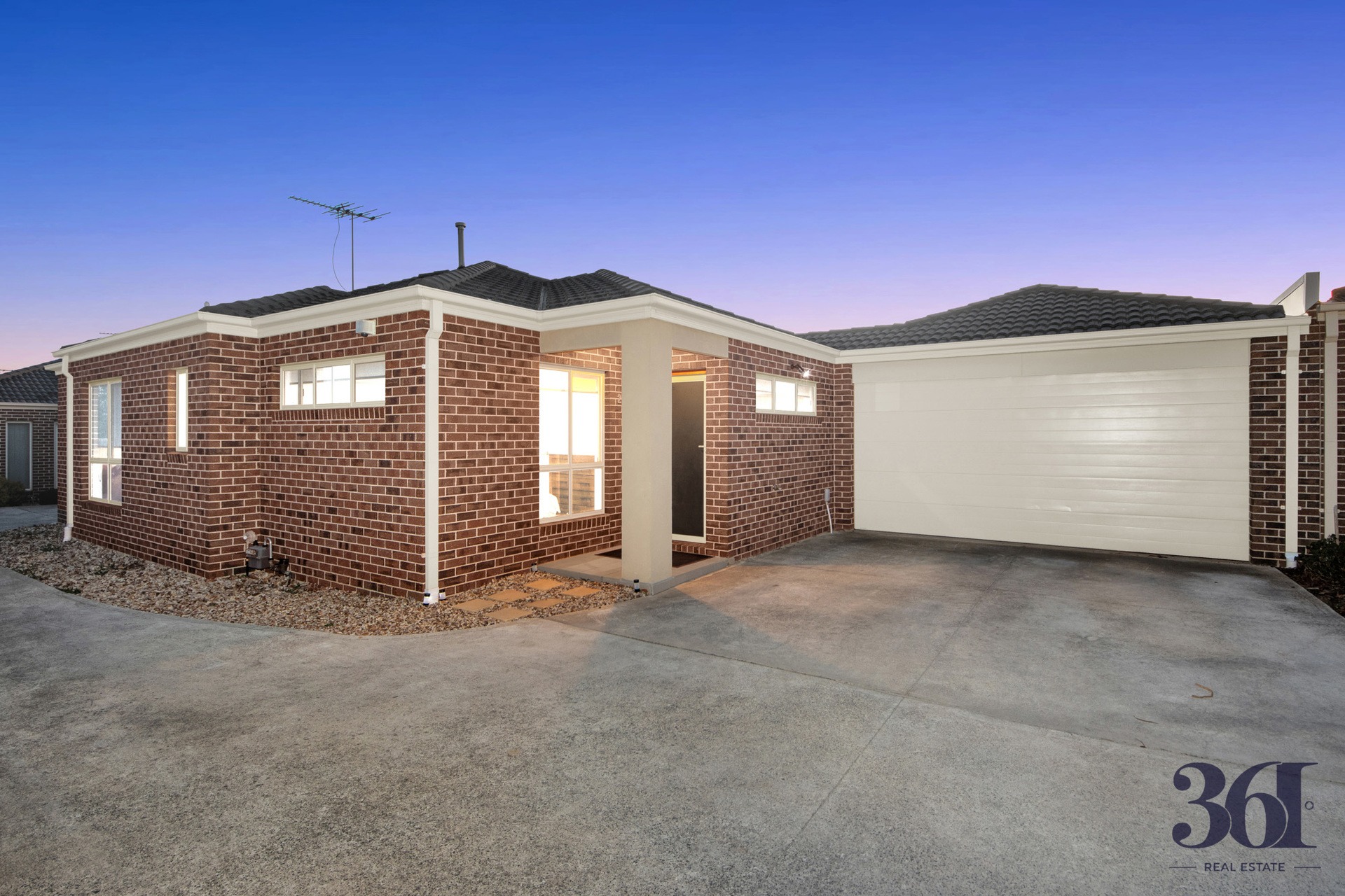 2/7 Reidy Rise, Harkness VIC, Harkness - Image 1