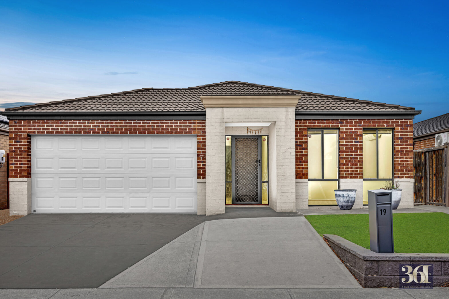 Modern & Spacious 4-Bedroom Home in the Heart of Tarneit – Perfect for Family Living & Convenience!