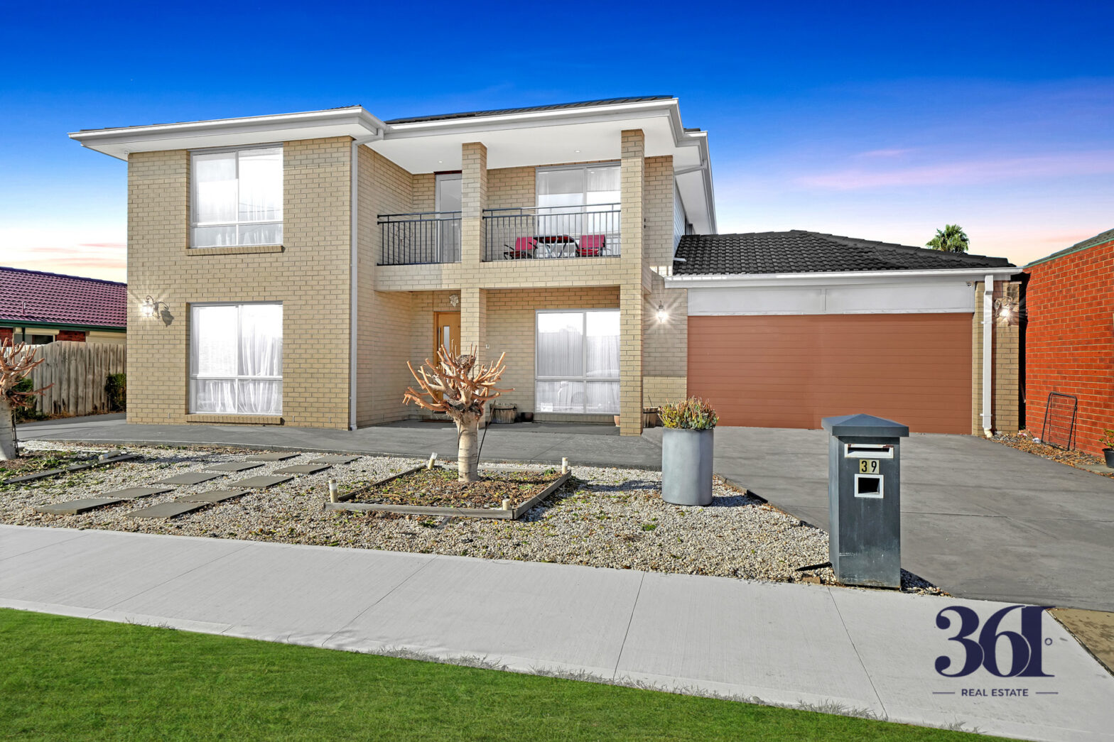 A Stunning Family Home in Hoppers Crossing !!!