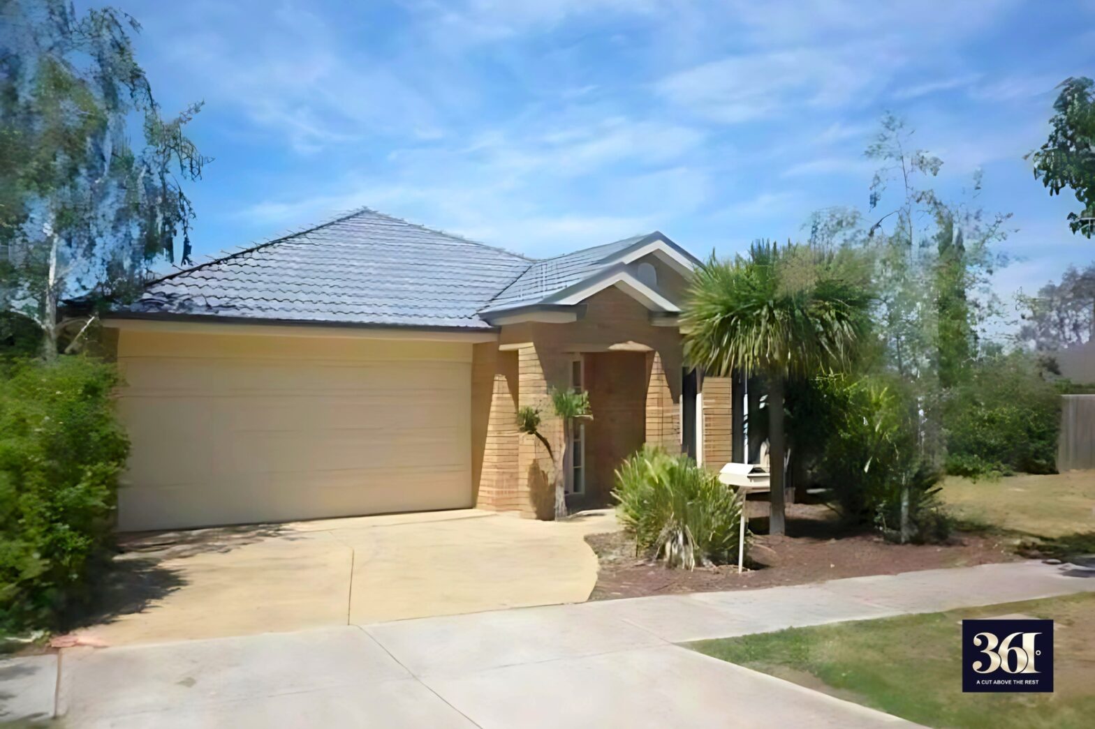 Beautifully Maintained 4-Bedroom Home for Rent in Truganina – Two Living Areas, Close to Schools, Shops & Public Transport!