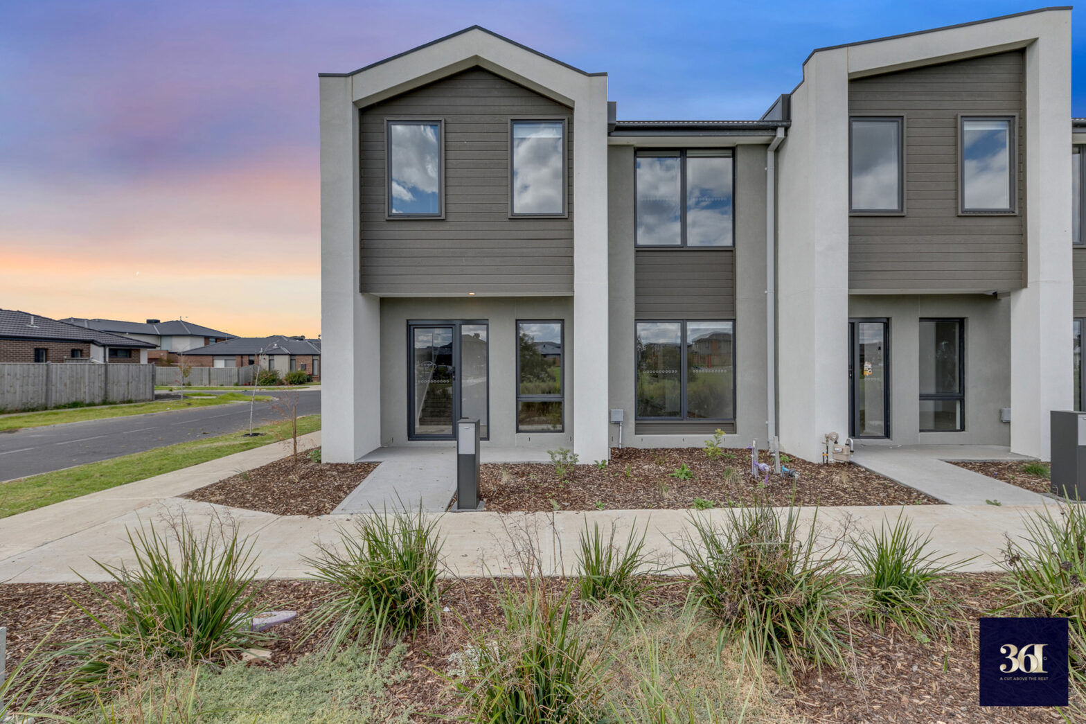 NEAR NEW STUNNING 4 BEDROOM HOME FOR RENT IN TARNEIT CLOSE TO SCHOOLS, SHOPPING AND TRANSPORT