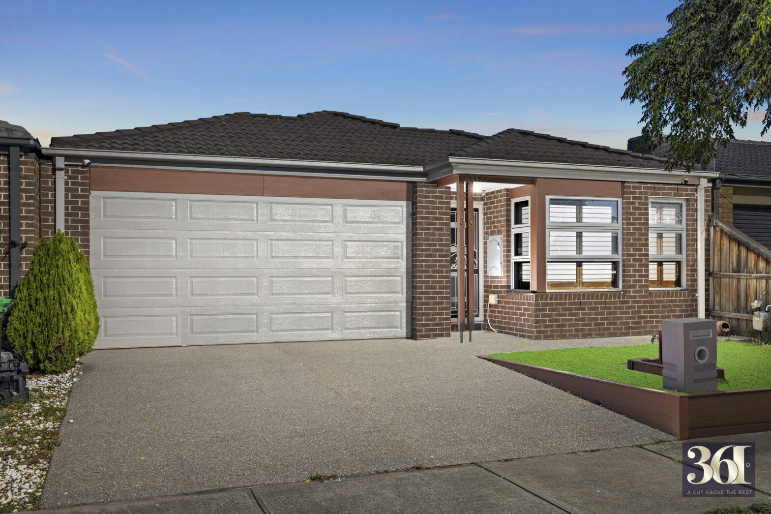 Stunning 4-Bedroom Family Home with Luxury Finishes, Spacious Layout, and Prime Location Near Davis Creek Primary School, Transport, and Childcare!!!