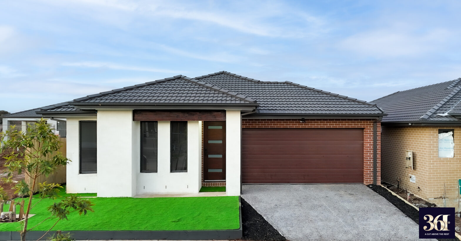 BRAND NEW, GRAND & SPACIOUS 4-BEDROOM HOME IN TARNEIT, FEATURING 2 LIVING AREAS, CLOSE TO SHOPPING, SCHOOLS, AND CHILD CARE FACILITIES.